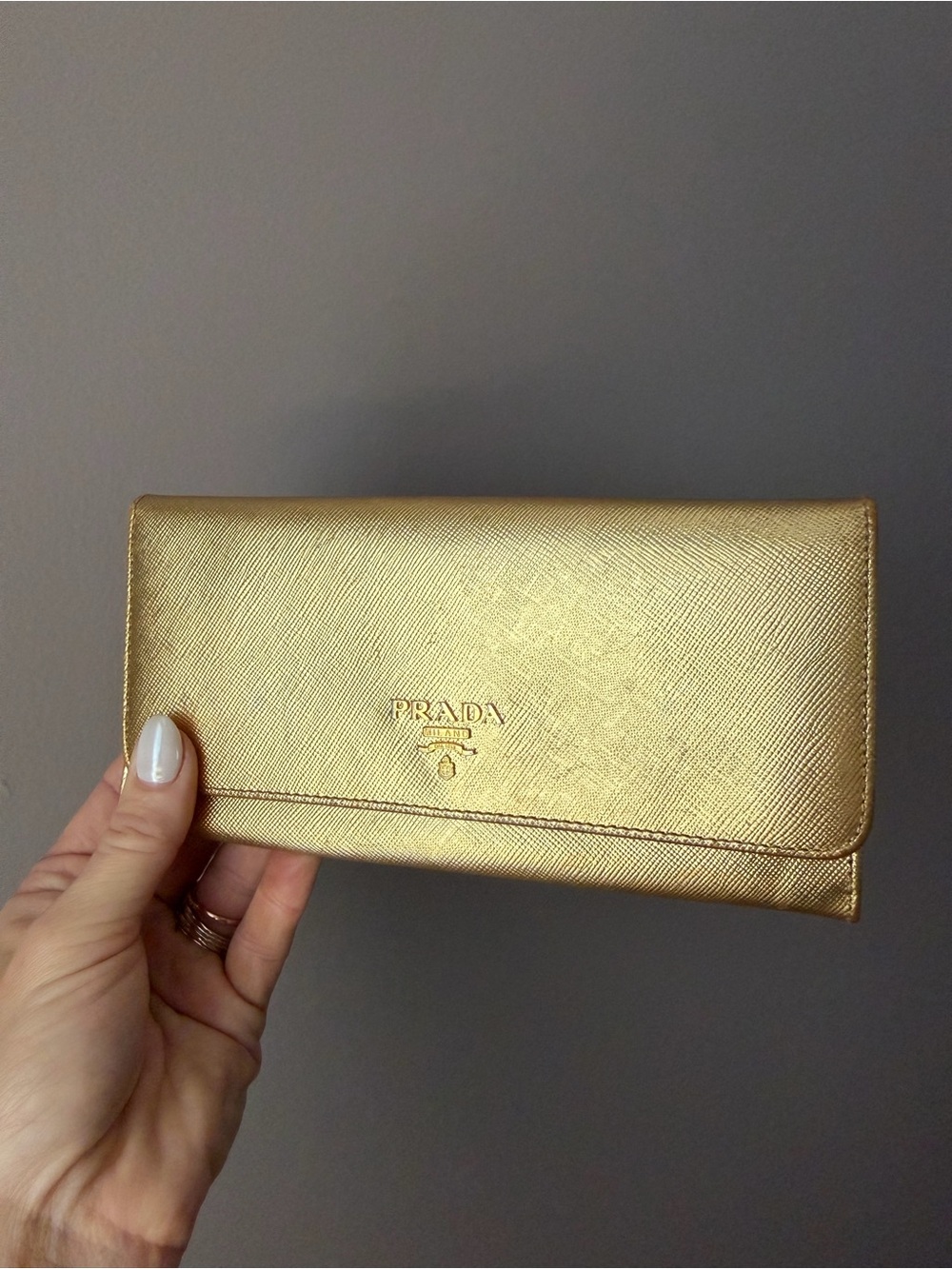 Authentic Vintage Prada Metallic Gold Saffiano Continental Clutch Wallet - Picture 9 of 16